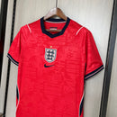 Camisa Seleção da Inglaterra 2026  - Torcedor Nike Masculina - Vermelha com detalhes em azul