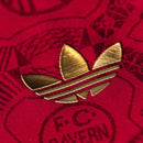 Camisa Bayern de Munique Edição especial Aniversário 125 anos 25/26 - Torcedor - Adidas - Masculina - Vinho com detalhes em dourado
