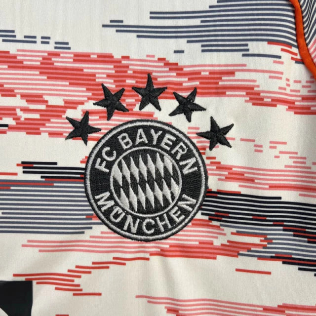 Camisa Bayern de Munique II 25/26 - Torcedor - Adidas - Masculina - Bege com detalhes em vermelho e azul