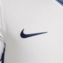 Camisa Inter de Milão II 24/25 - Torcedor - Nike - Masculina - Branca com detalhes em azul